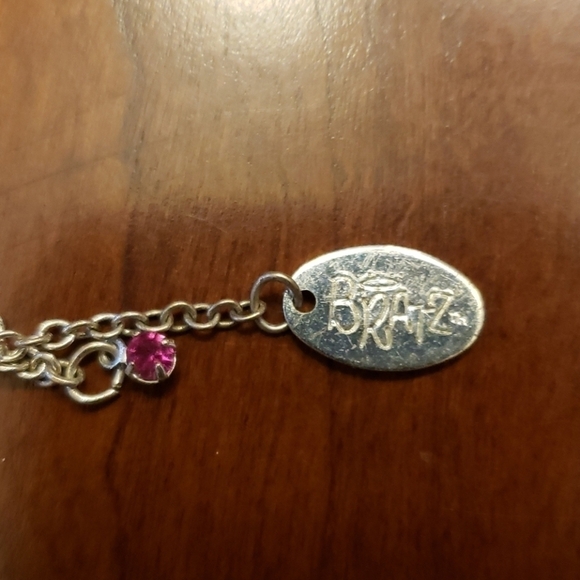 Tm & MGA Bratz Doll Earrings Dangle Silver & Pink - Picture 3 of 6